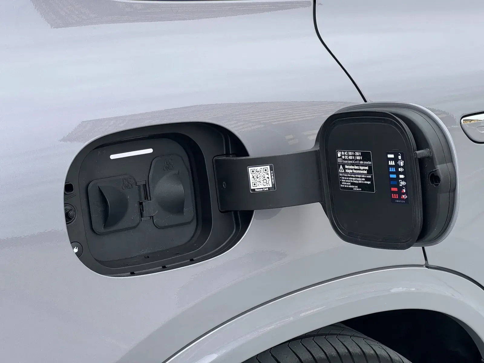 Mercedes-Benz GLC 400 4Matic Electric charge port