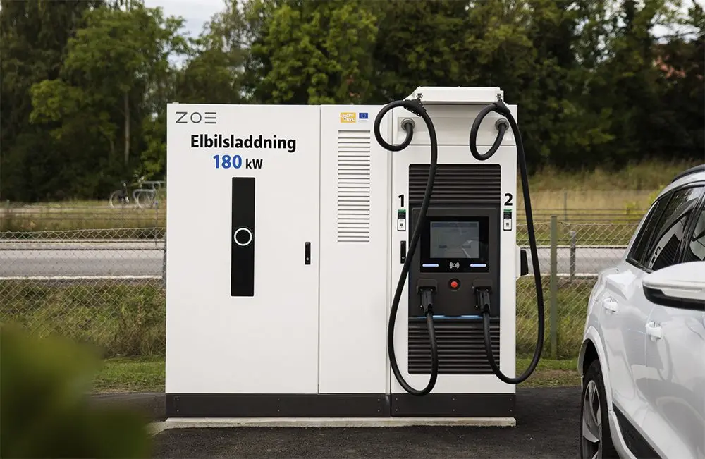 Emaldo deploys ZOE fast chargers with solar and battery storage in Sweden