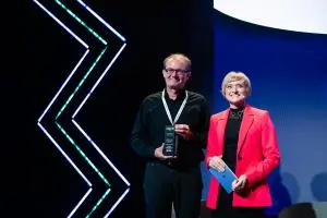 Dr.-Ing. Gero Kempf - Receiving the TOP10 Trophy